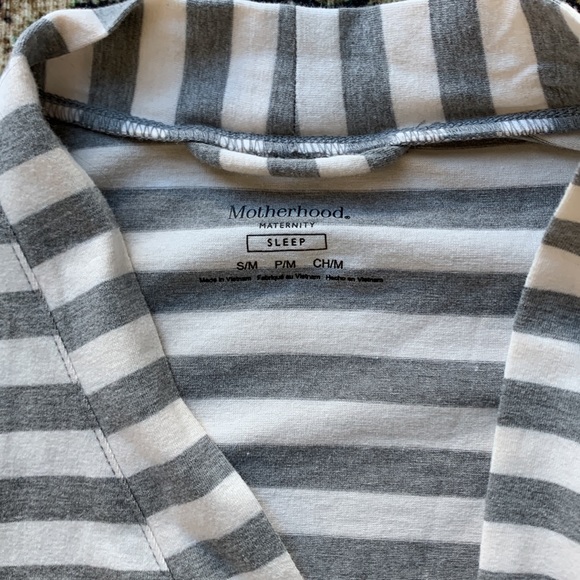 Motherhood Maternity sleep robe cream and gray stripe size small - Picture 2 of 4